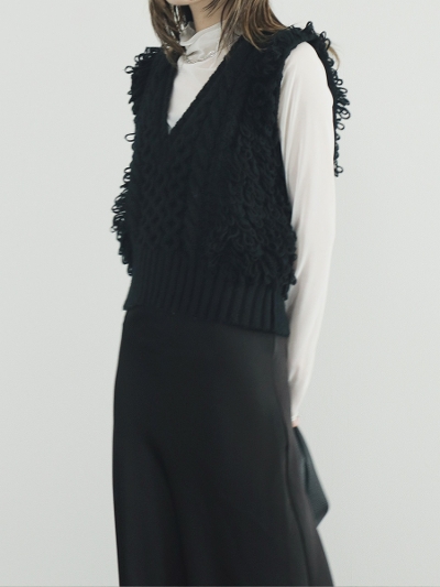 Vneck loop yarn knit vest